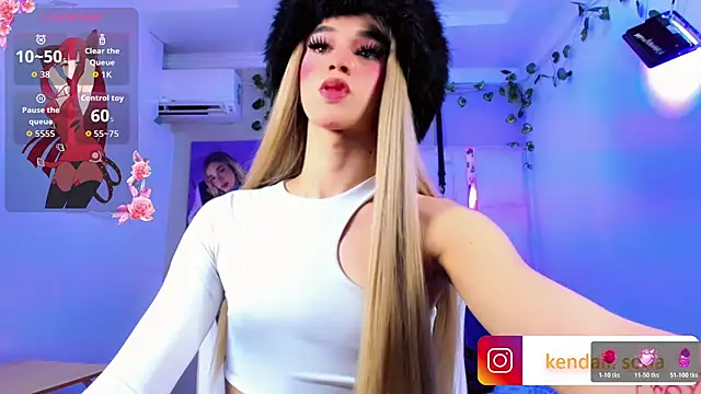 Sophiaa_doll_ webcam