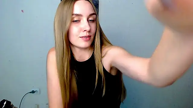 Doll_Angelina live cam on StripChat