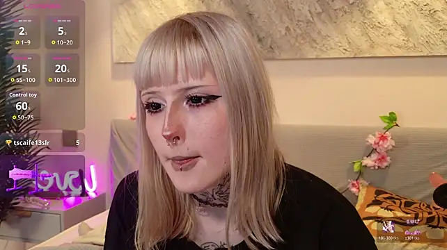 MilkMeSoftly live cam on StripChat