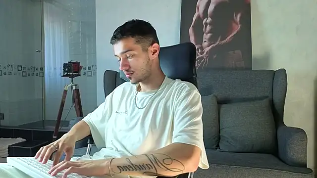 KaydenDrew live cam on StripChat