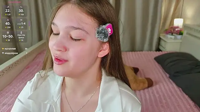 PlayfulMelly live webcam