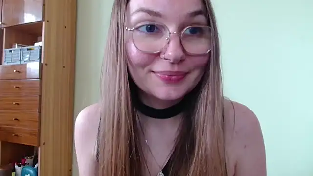 LooveELLYx webcam