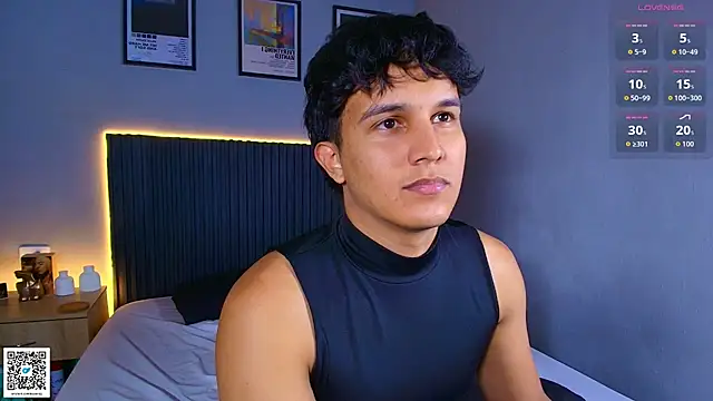 Leo_Savage_ webcam