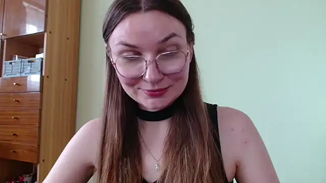 LooveELLYx live cam on StripChat