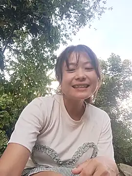 Linda-yiyi webcam