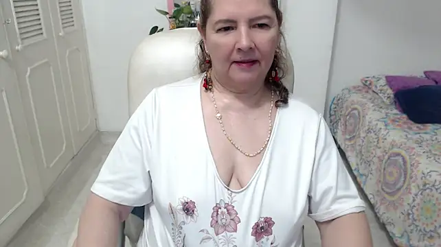 leonela_69 webcam