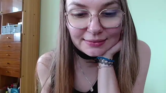 LooveELLYx webcam