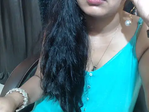 Kudi_Kiyara webcam