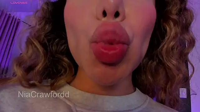 NiaCrawfordd webcam