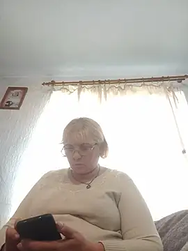 Elena_Beautiful784 webcam