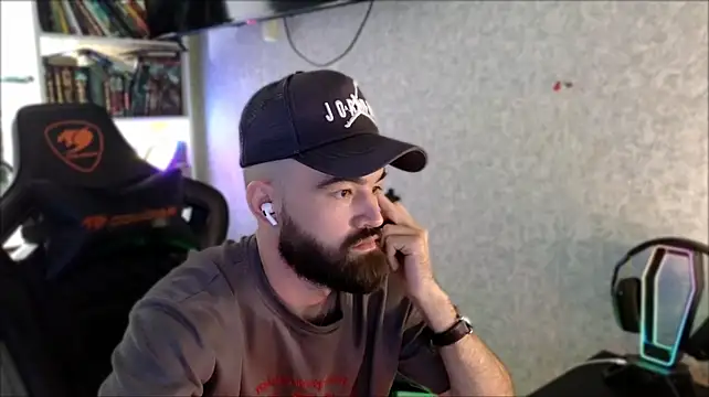 _Serious_Man webcam