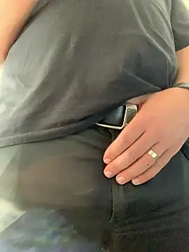 Mike8523 live cam on StripChat