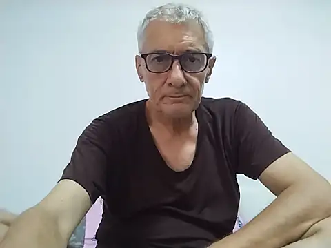 BIGUNCUTHARDCOCK webcam