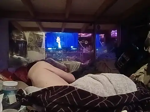 nearby_causual webcam