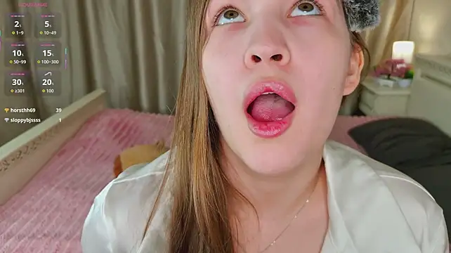 PlayfulMelly webcam