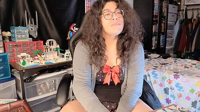ShinyCherub webcam