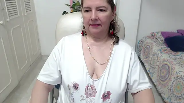 leonela_69 webcam