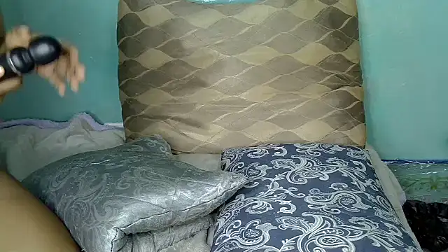 QueenVibe_ webcam