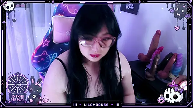 LiloMoon69 webcam