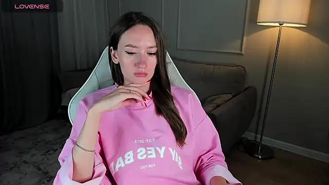 cutienaughtygirl webcam