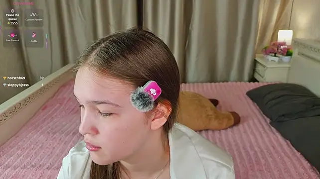 PlayfulMelly webcam