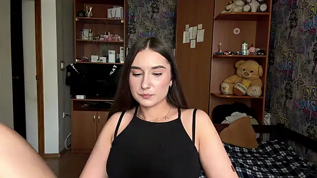 KittyNoSkirty webcam