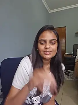 SelenaGomez26 webcam