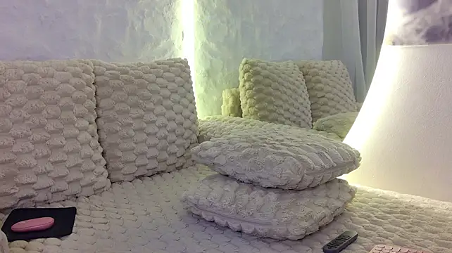 moniqque webcam