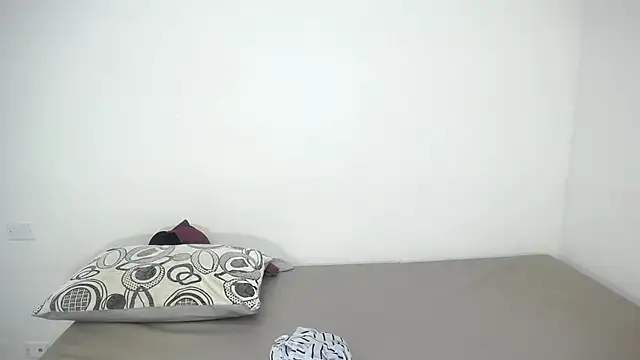 CrushOnMe_ webcam