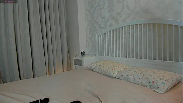 Eva__Lewis webcam
