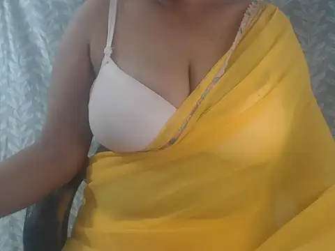 cute-priy webcam