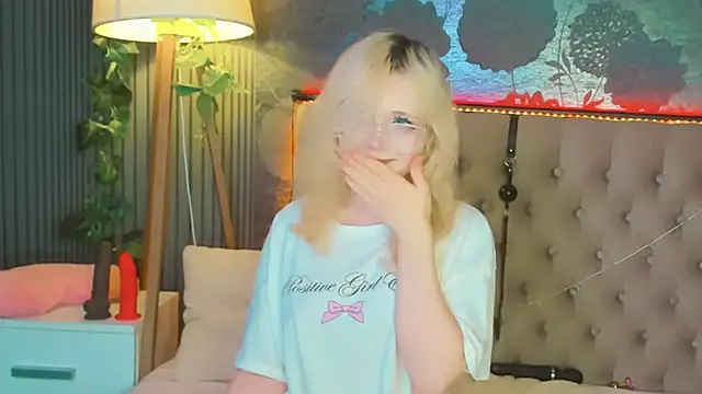 EmilyAngells webcam