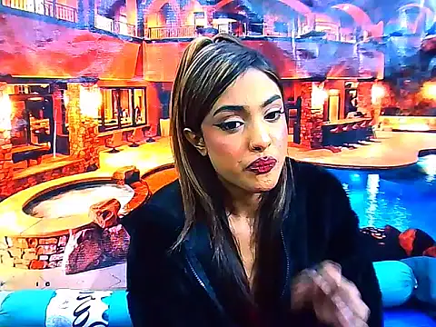 IndianPretty14u2Luv webcam