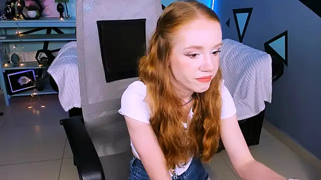 MilaSiren webcam