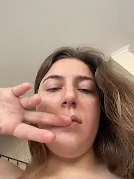 kate_nicepops223223 webcam