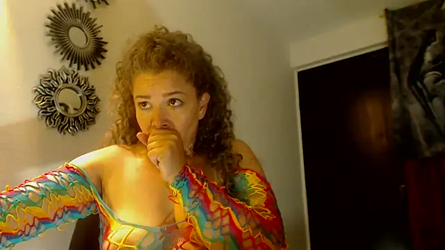dalilasquirt1 webcam
