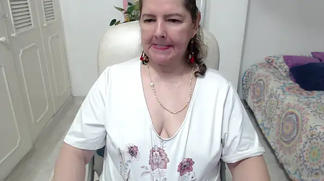 leonela_69 webcam