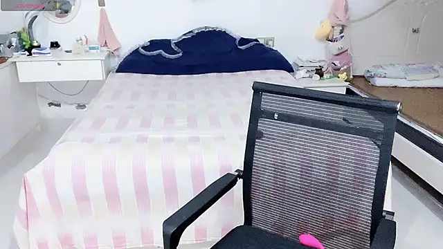miaomiao-99 webcam