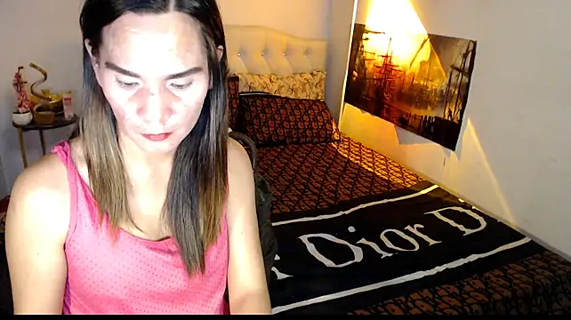 NinaDOM4CUM webcam