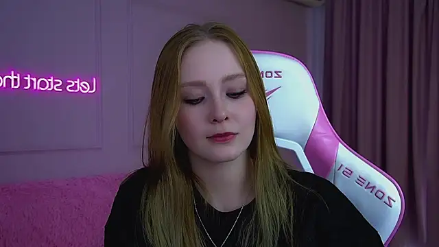 AgataFoxley webcam