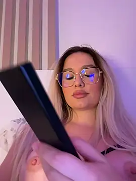 mollyxxx webcam