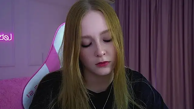 AgataFoxley webcam