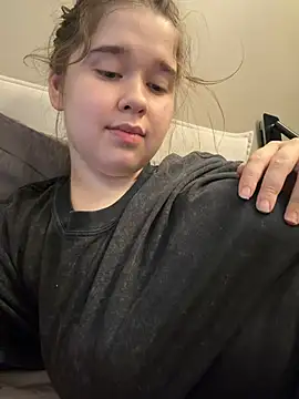 HornyGirlH webcam