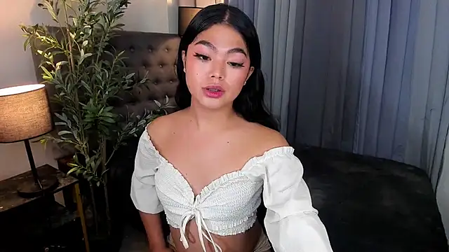 AsianHugecockAnna webcam