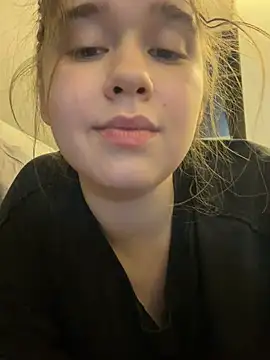 HornyGirlH webcam