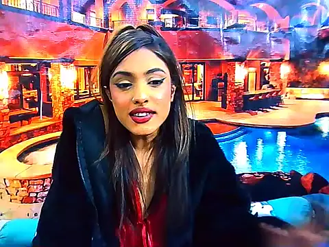 IndianPretty14u2Luv webcam