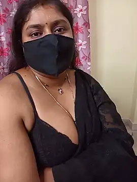 LouleyRani_ webcam