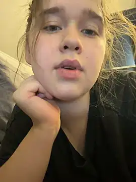 HornyGirlH webcam