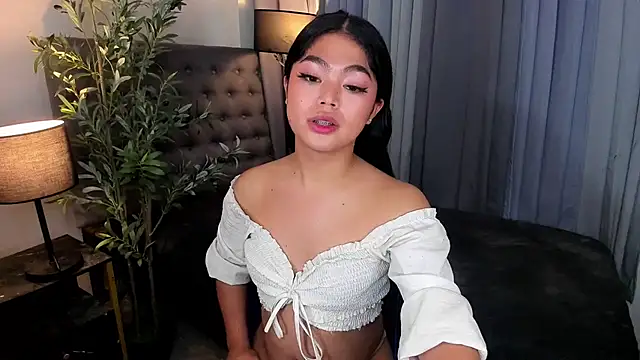 AsianHugecockAnna webcam