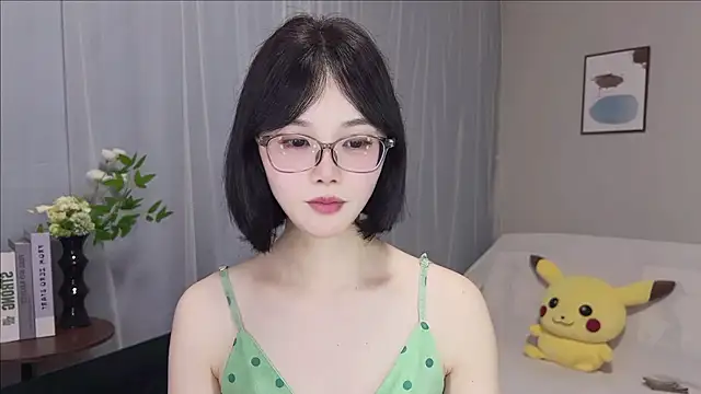 Pearl-xixi777 webcam